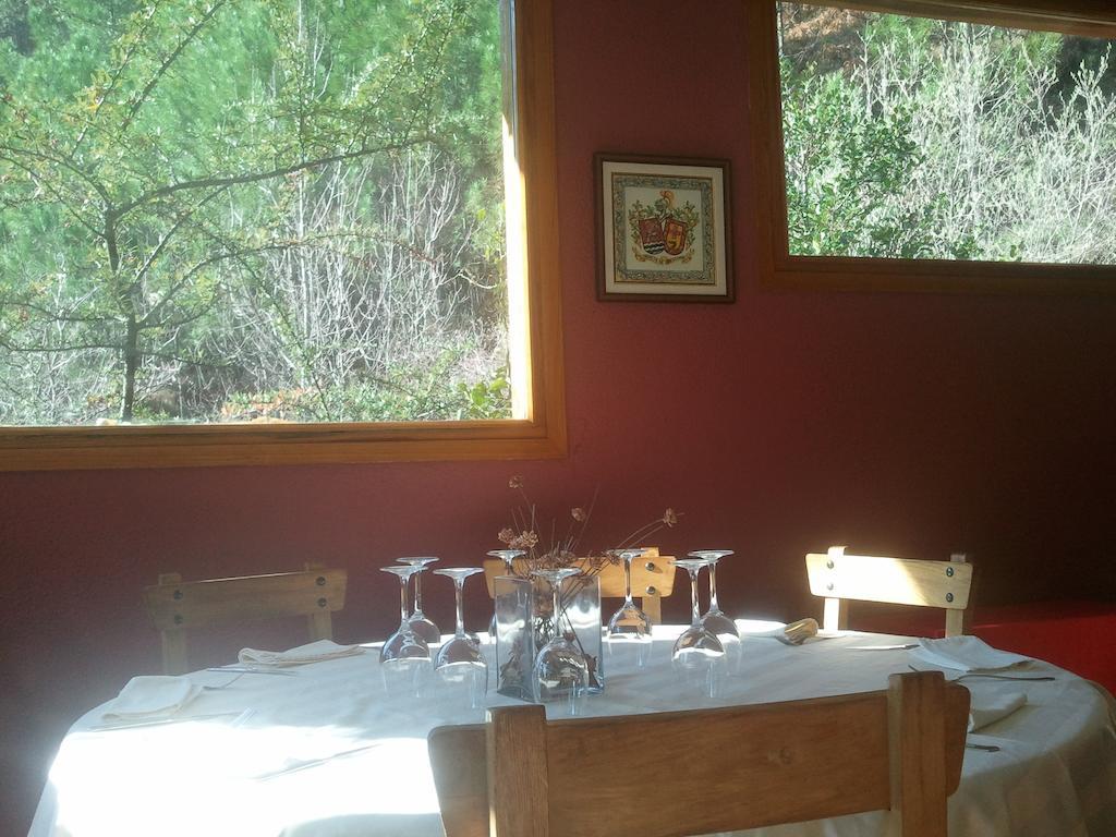 Hostal-Restaurante Fogon De Gredos Guisando Bagian luar foto