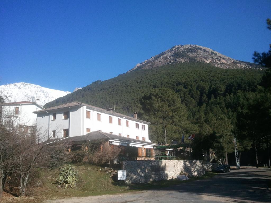 Hostal-Restaurante Fogon De Gredos Guisando Bagian luar foto