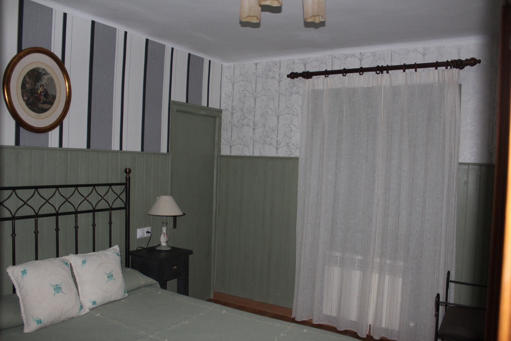 Hostal-Restaurante Fogon De Gredos Guisando Bagian luar foto