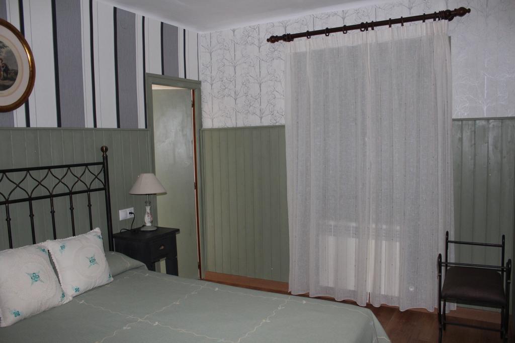 Hostal-Restaurante Fogon De Gredos Guisando Bagian luar foto