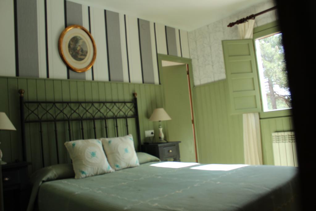 Hostal-Restaurante Fogon De Gredos Guisando Bagian luar foto